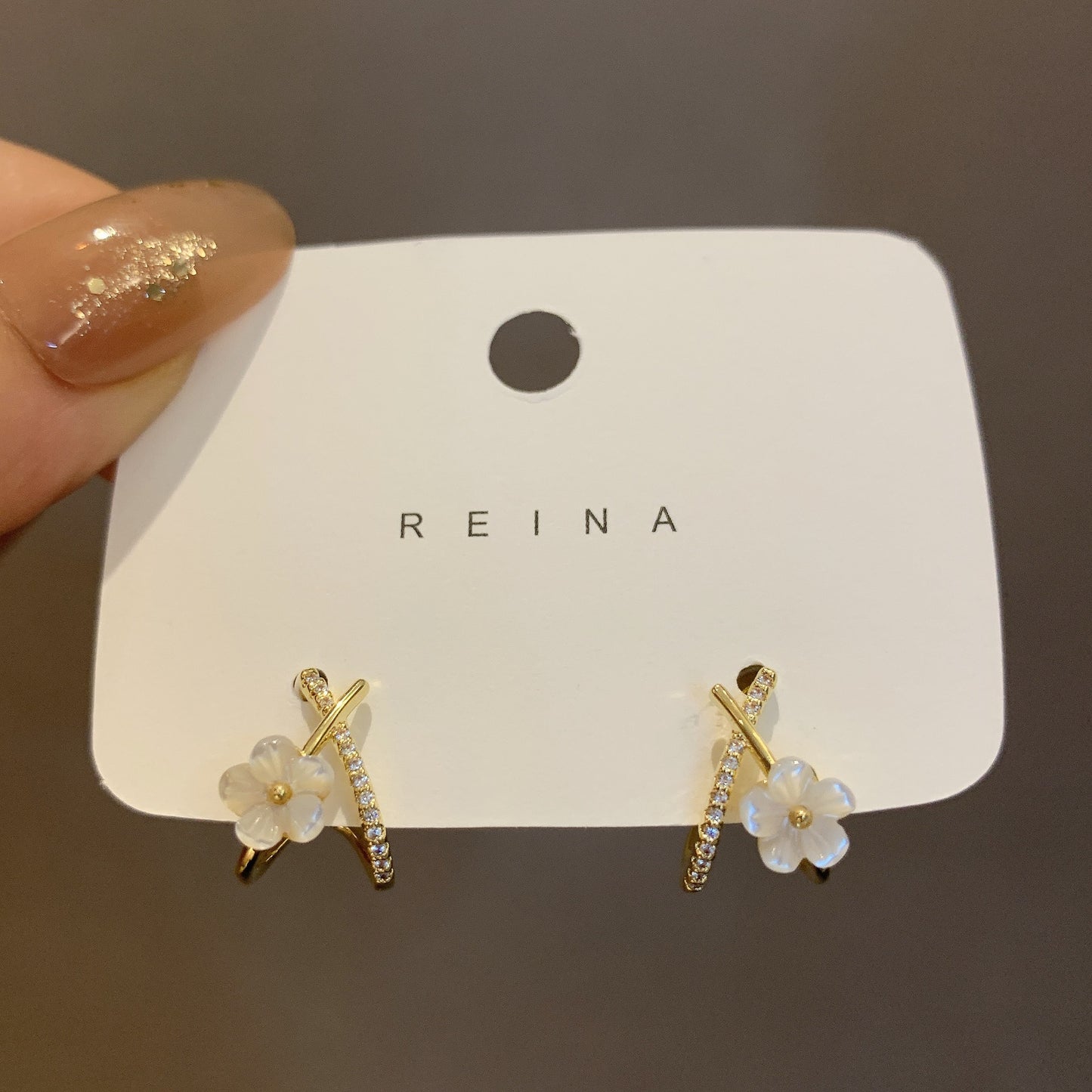 Style Shell Flower Female Niche Design High-grade Tide Sier Stud Earrings