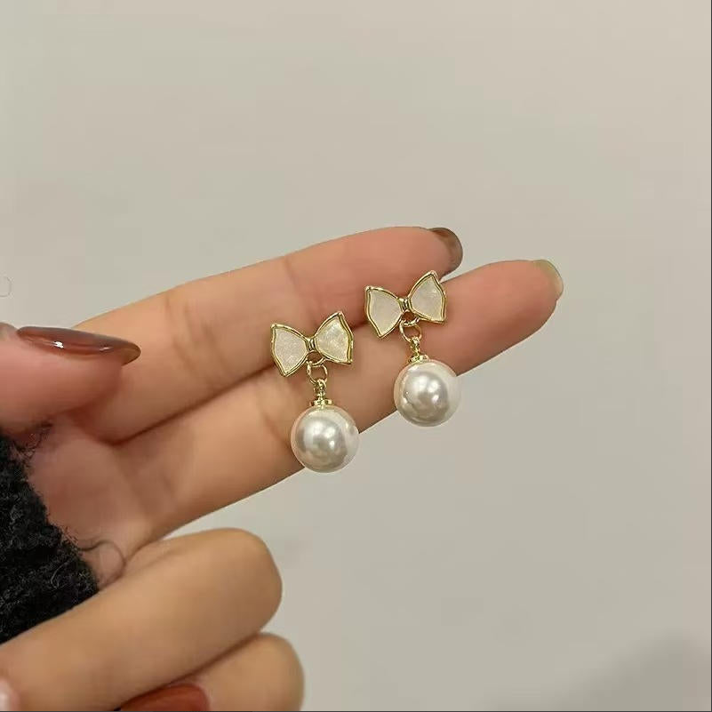Women's Wine Red Retro Style Ear Clip Without Pierced Elegant Earrings