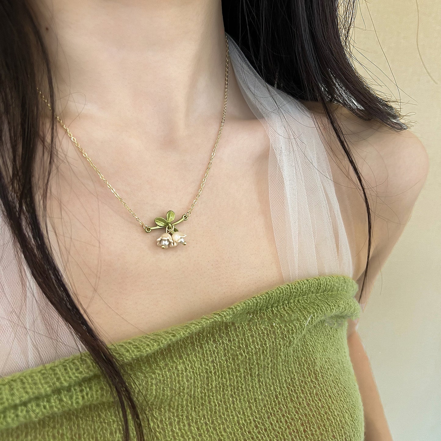 White Lily Pearl Super Mori Spring Necklaces