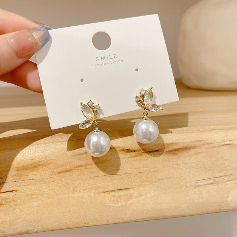 Women's Needle French Pearl Butterfly High Sense Design Rings