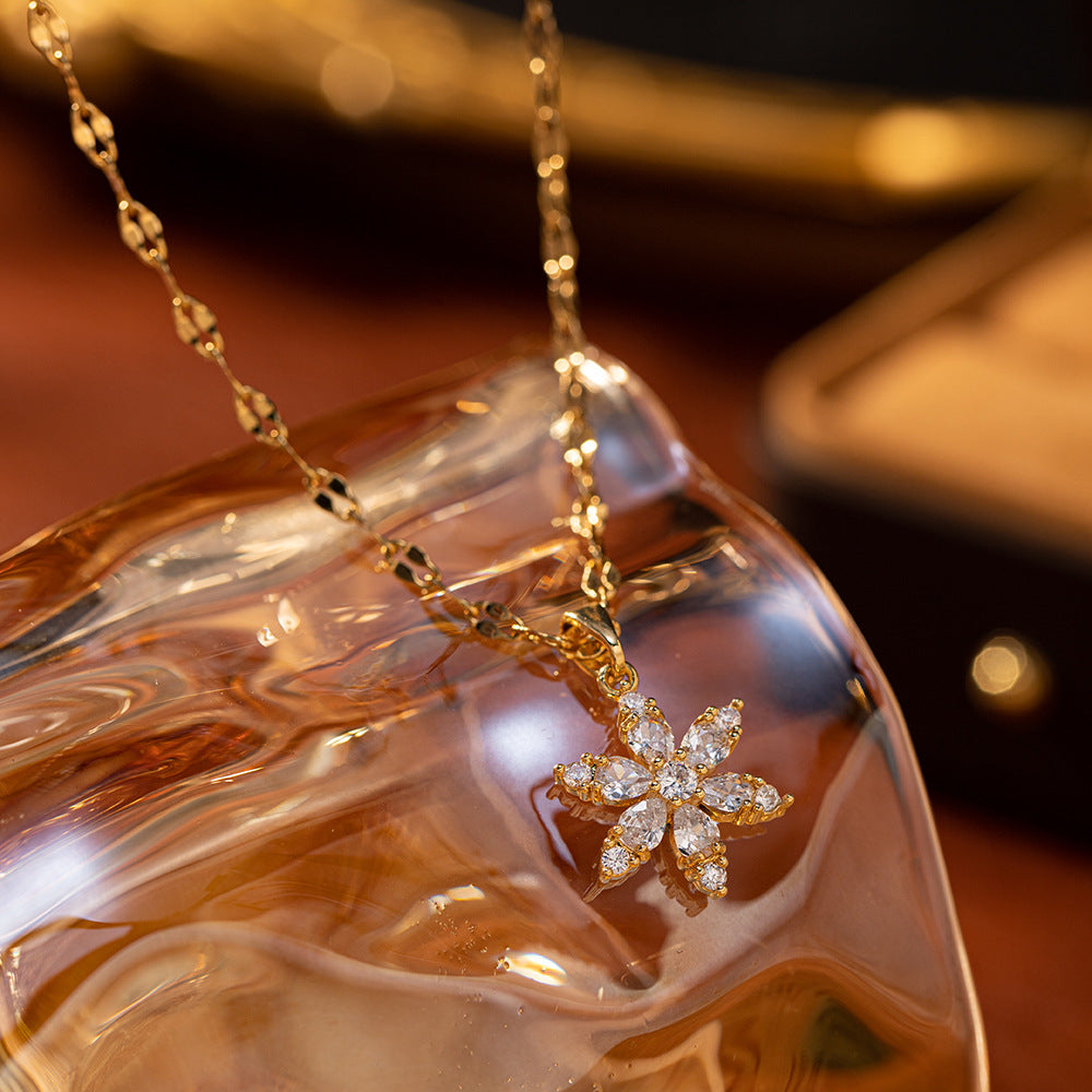 Female Zircon Flower Niche Design Temperament Necklace