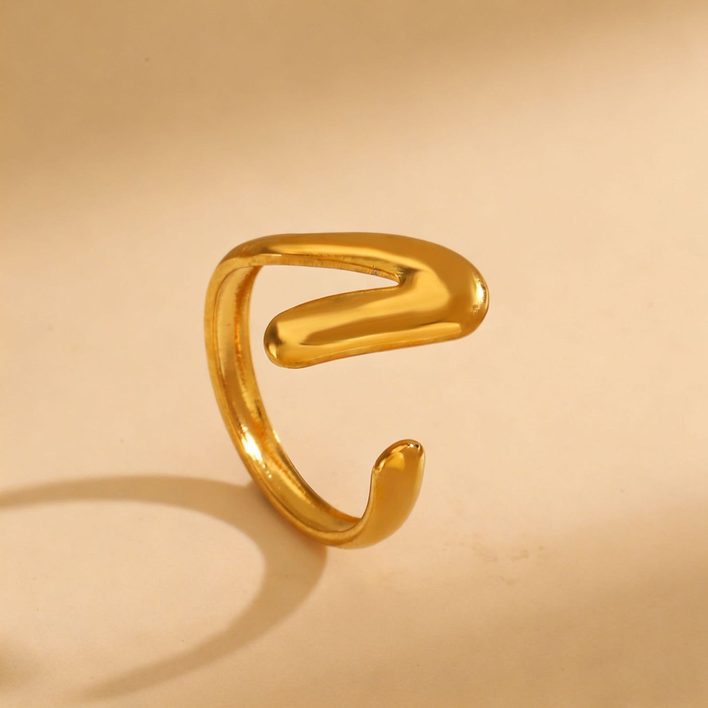 Women's V-shaped Personalized Glossy Irregular Geometric Knuckle Ring