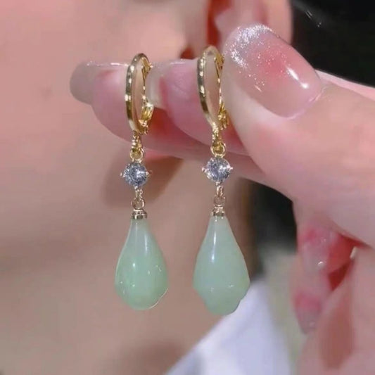 Chinese Style Green Magnolia Water Drop Tassel Antique Fashionable Stud Earrings