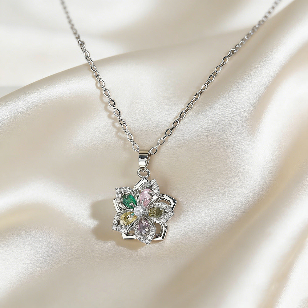 Women's Zircon Light Luxury High-grade Rotating Flower Fashion Titanium Steel Clavicle Necklaces