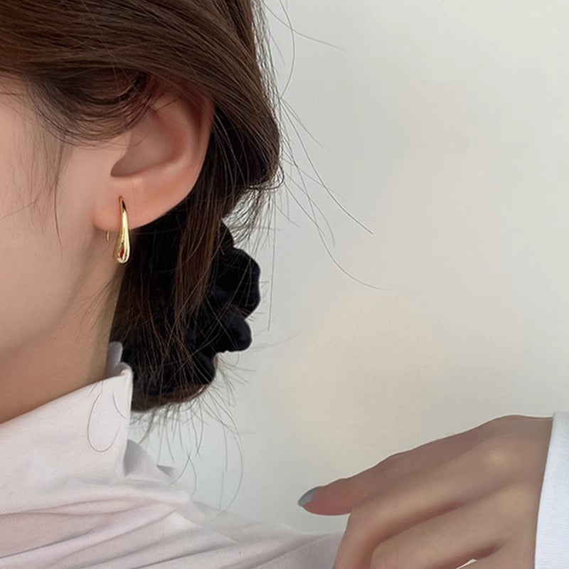Women's Exquisite Water Drop Simple Elegant Eggplant Eardrops Niche Design Semicircle Ear Hook