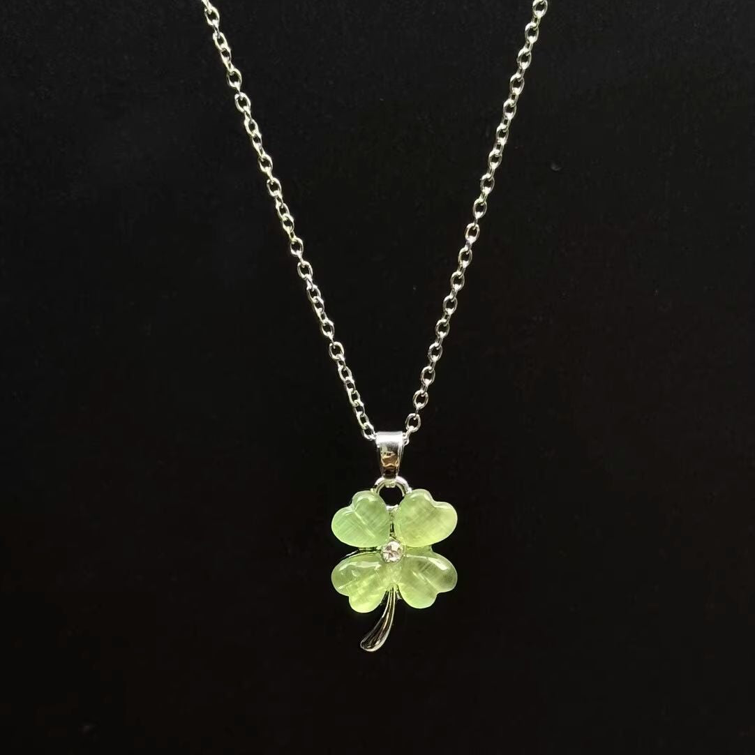 Clover Green Female Design Fresh Light Luxury Bracelets
