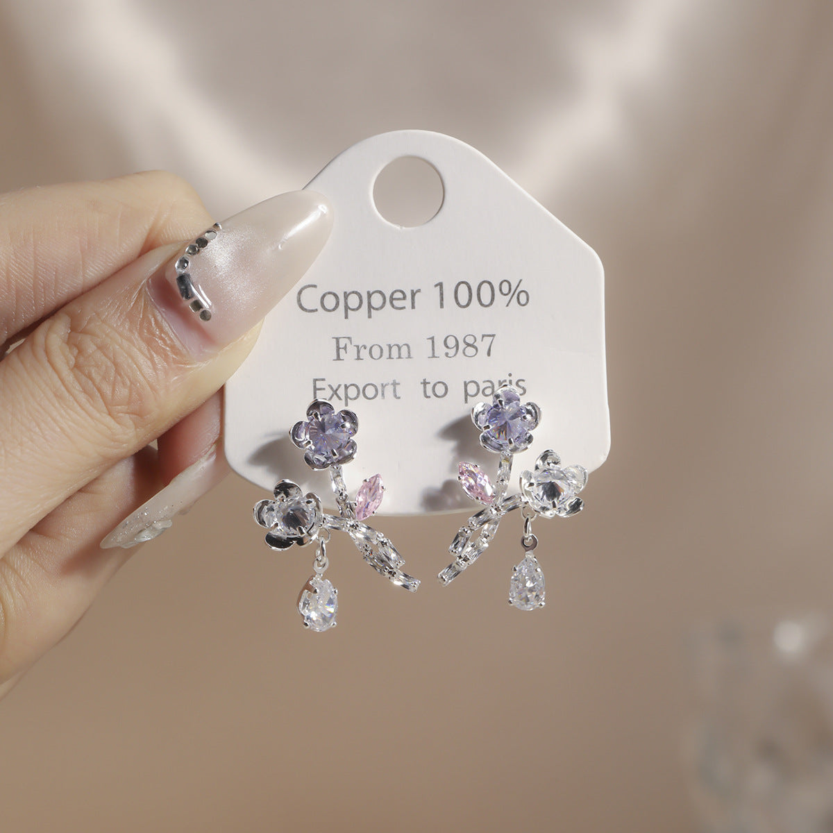 Love Hate Shiny High-grade Commuter Crystal Earrings