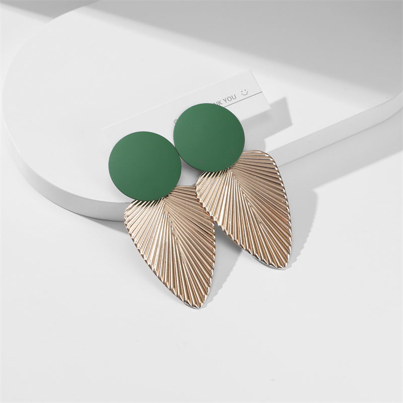 Women's Summer Leaves Fashion Design Sense Alloy Earrings