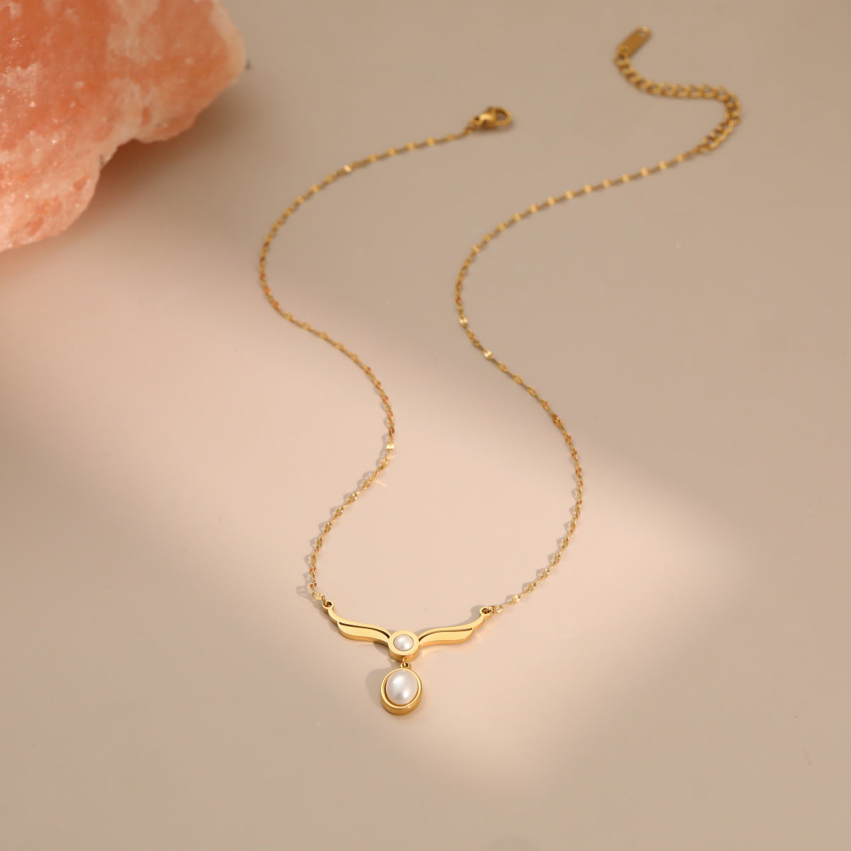 Stainless Steel Delicate Angel Wings Pearl Elegant Retro Temperament Clavicle Necklace