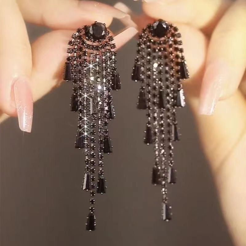 Diamond Tassel Female Temperamental Long Eardrops Earrings