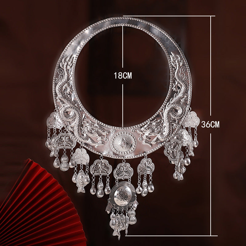 Ethnic Collared Flow Comb Sier Plated Bow Bell Collar