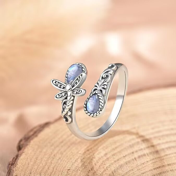 Moonstone Hollow Victoria Vintage Embossed Bow Rings