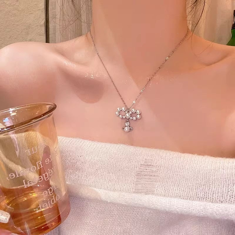 Women's Wind Clavicle Chain Design Love High-grade Necklace