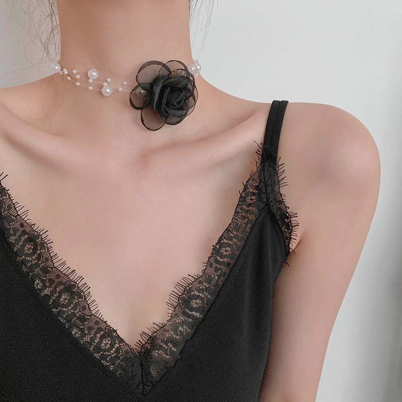 Women's Rose Pearl Neck Light Luxury Minority Design Clavicle Chain Collar