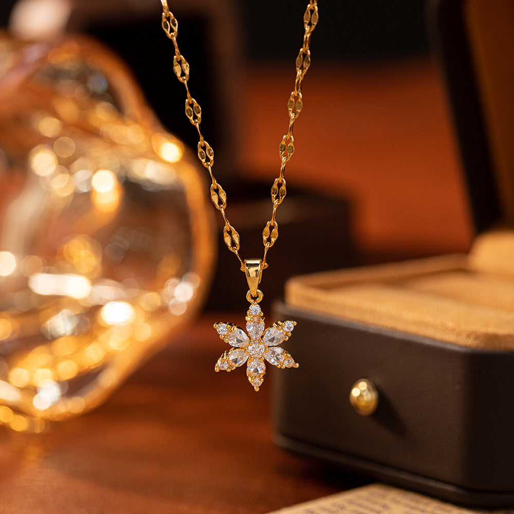 Female Zircon Flower Niche Design Temperament Necklace