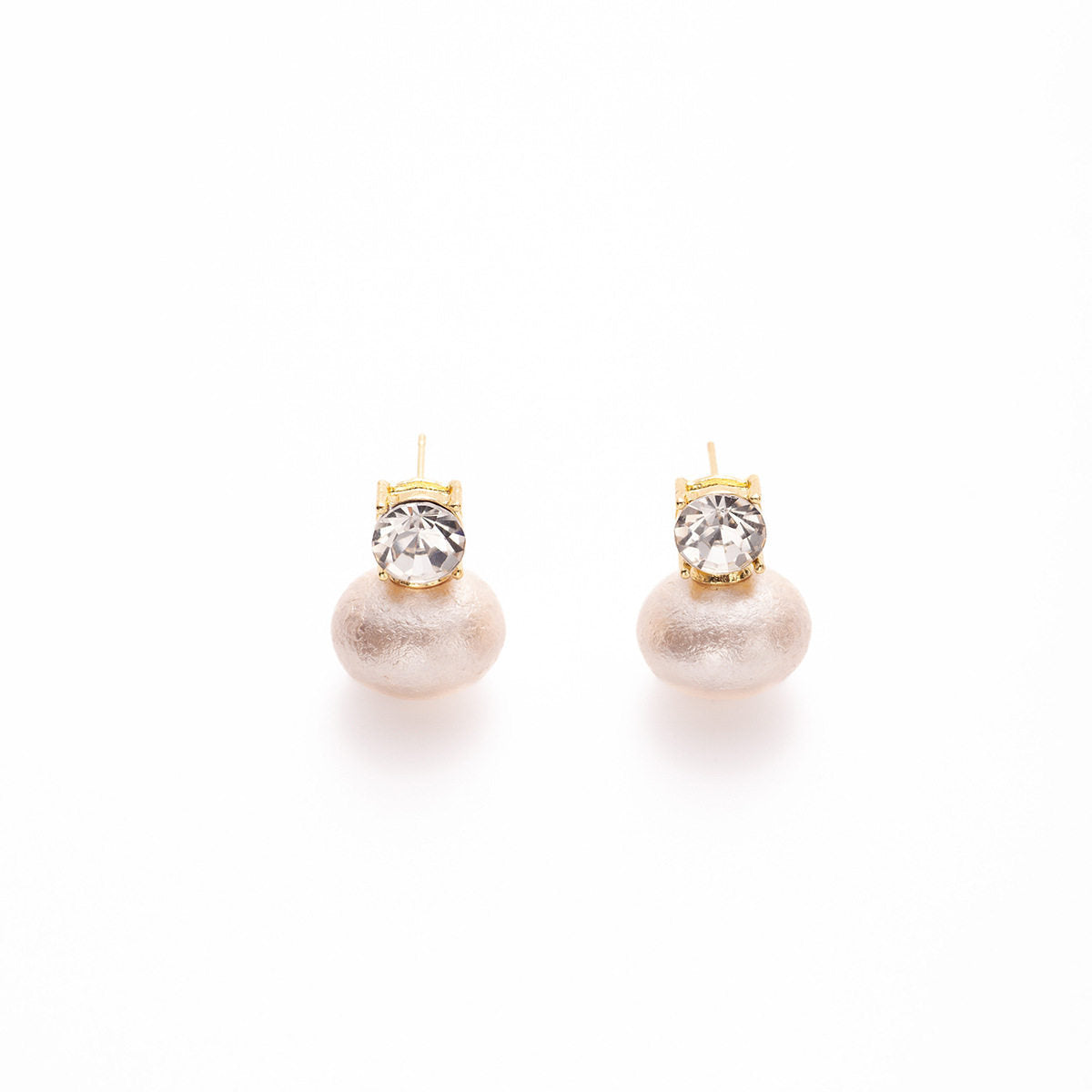 Women's Pearl Niche Design High Class Elegant Fashion Simple Stud Earrings