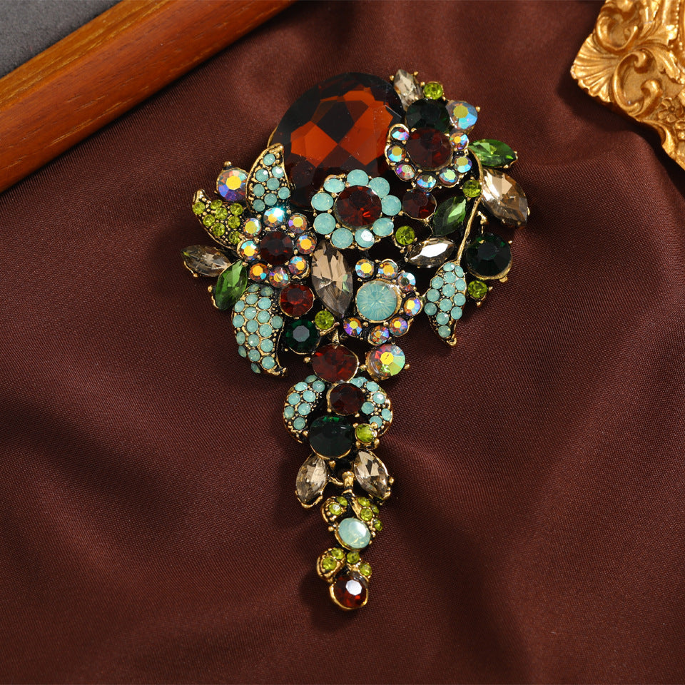 Retro Atmospheric Baroque Style Large Fashion Brooches
