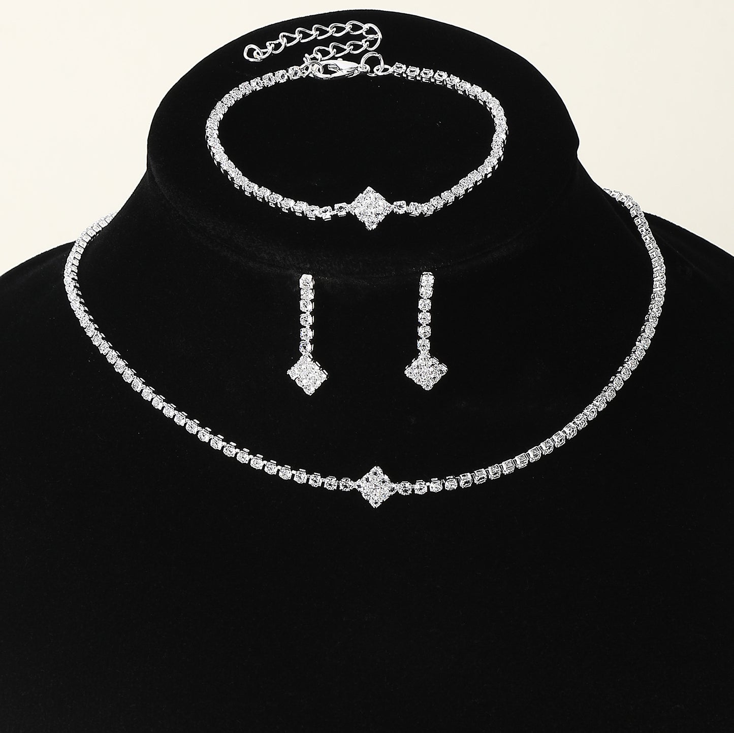 Affordable Luxury Fashion Three-piece Elegant High Necklaces
