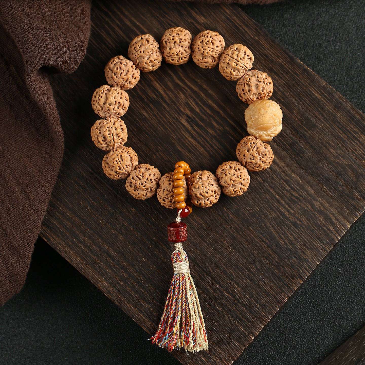 Men's Nepal Pipal Tree Seed Corpulent Five Faces Bracelet