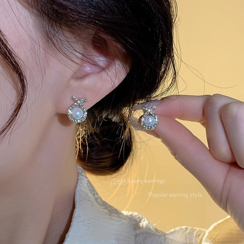 Temperament Niche Ear Jewelry Light Luxury Earrings