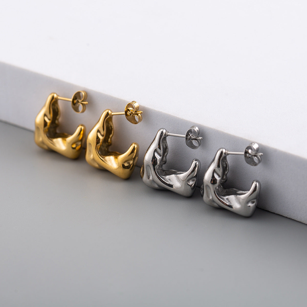 Women's Vacuum Electroplating Water Drop Ear Geometric Round Elegant Earrings