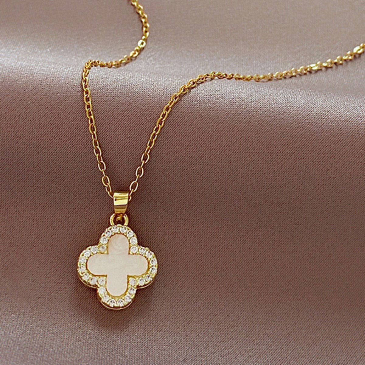 Clover Sweater Chain Female Chic Elegant Necklaces