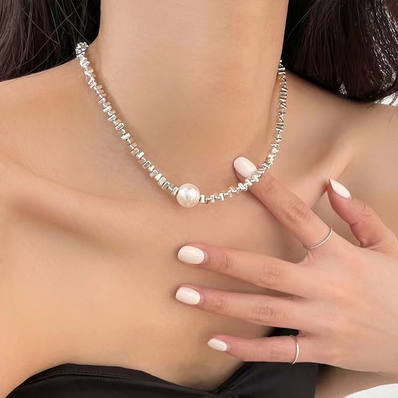 Imitation Pearl High-grade Design Clavicle Chain Special Interest Light Luxury Bracelets
