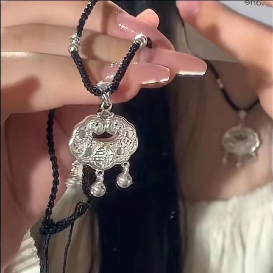 Women's Lock Hand-woven Red Rope Lucky Bell Clavicle Chain Gifts For Necklace