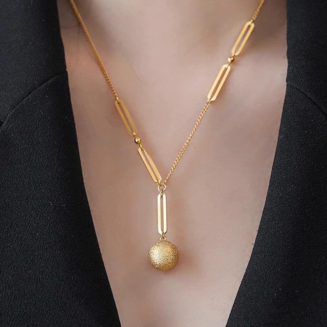 Women's Titanium Steel Light Luxury Does Not Fade Temperament Clavicle Chain Necklace