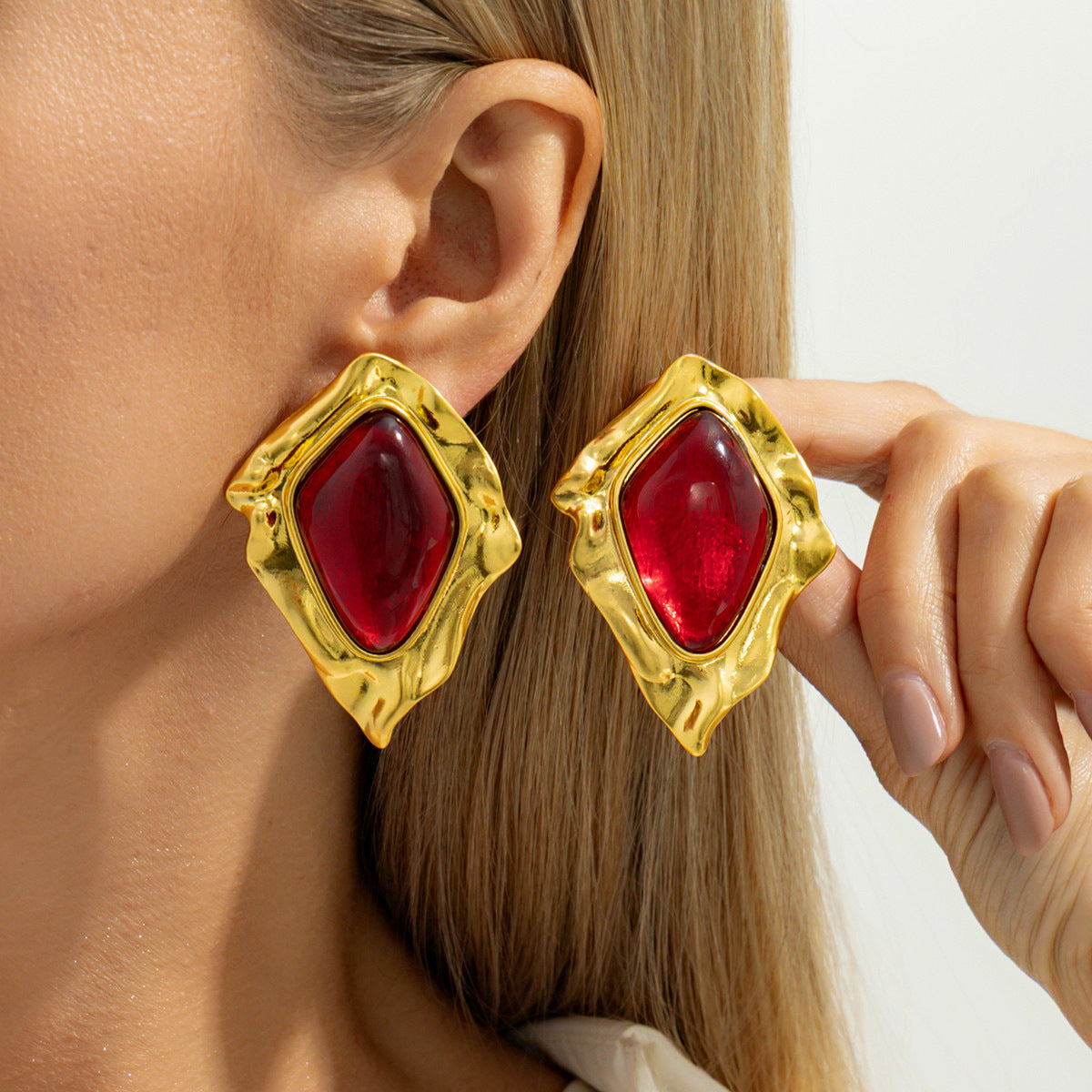 Resin Gemstone Retro Geometric Irregular Pleated Stud Earrings
