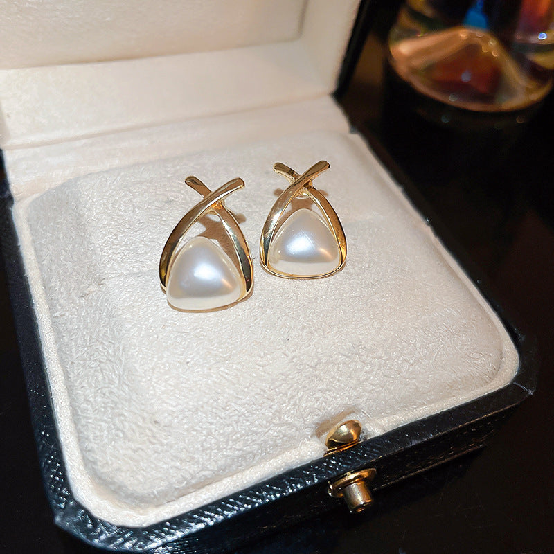 Women's Mermaid Pearl Light Luxury High Sense Ear Clip Simple Earrings
