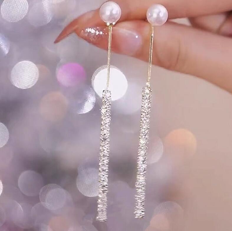 Women's Sier Pin High-grade Full Rhinestone Tassel Light Stud Earrings