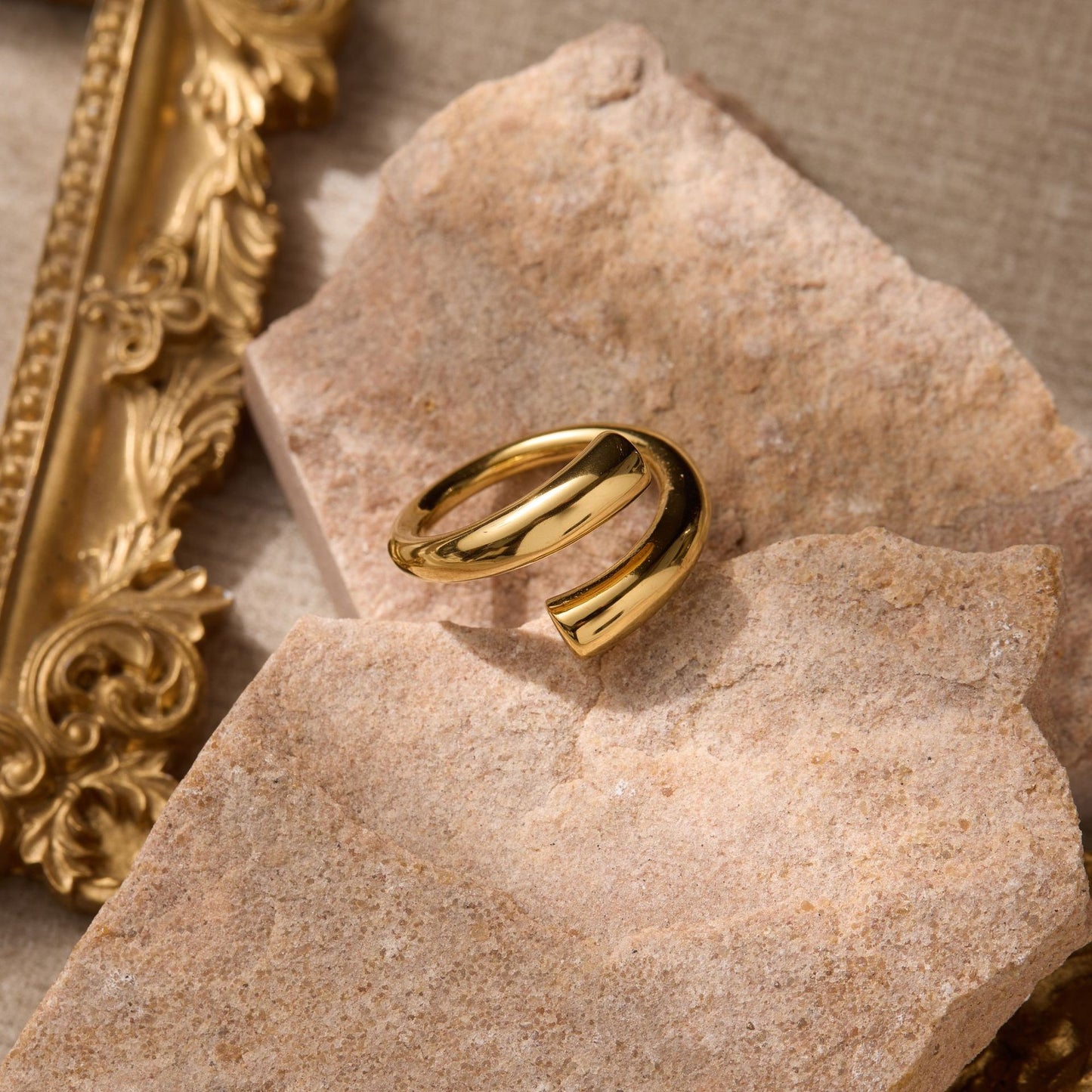 Women's Solid Simple Open Gold-plated Baroque Design Bracelets