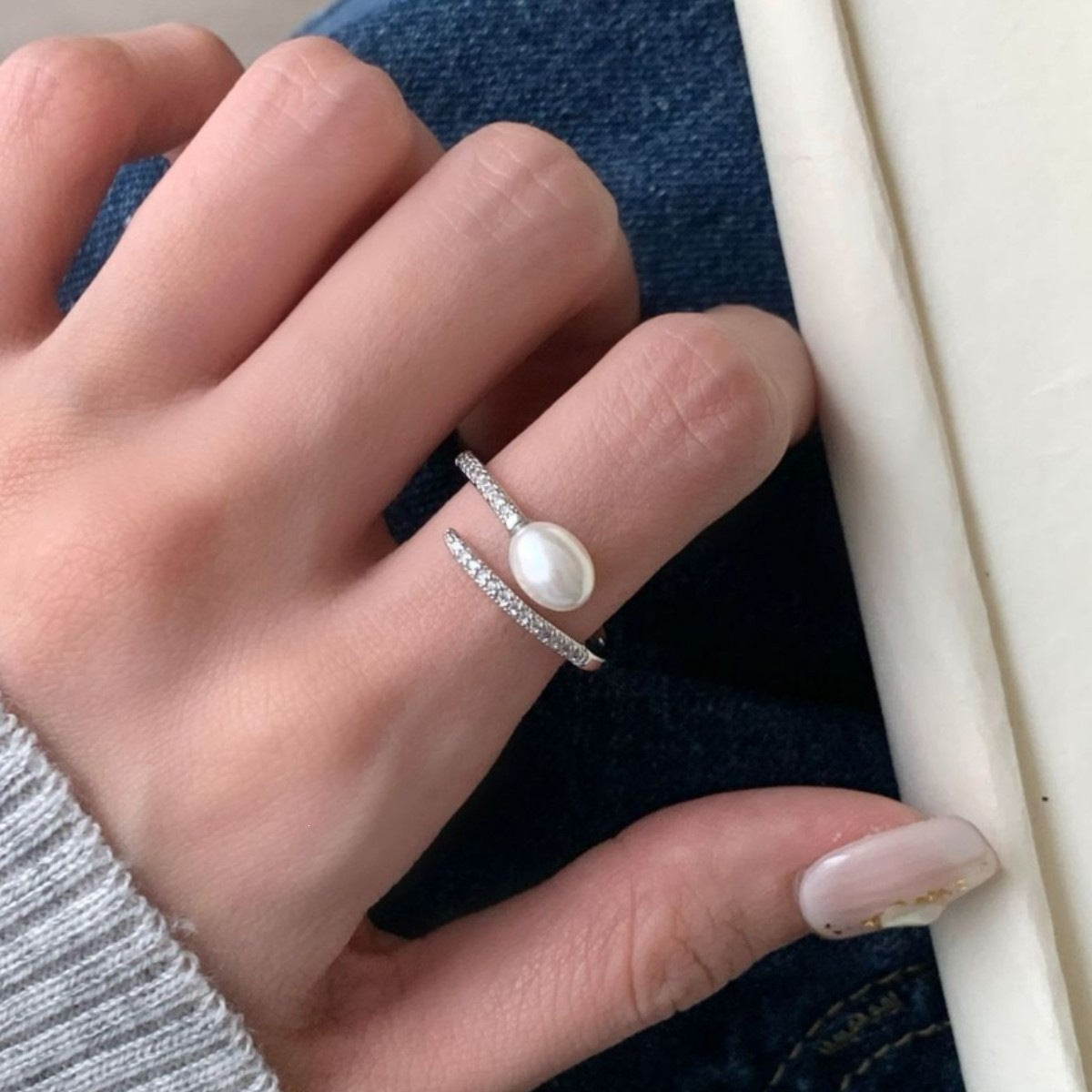 High-grade Pearl Exquisite Fashion Trend Simple Personality Style Ring