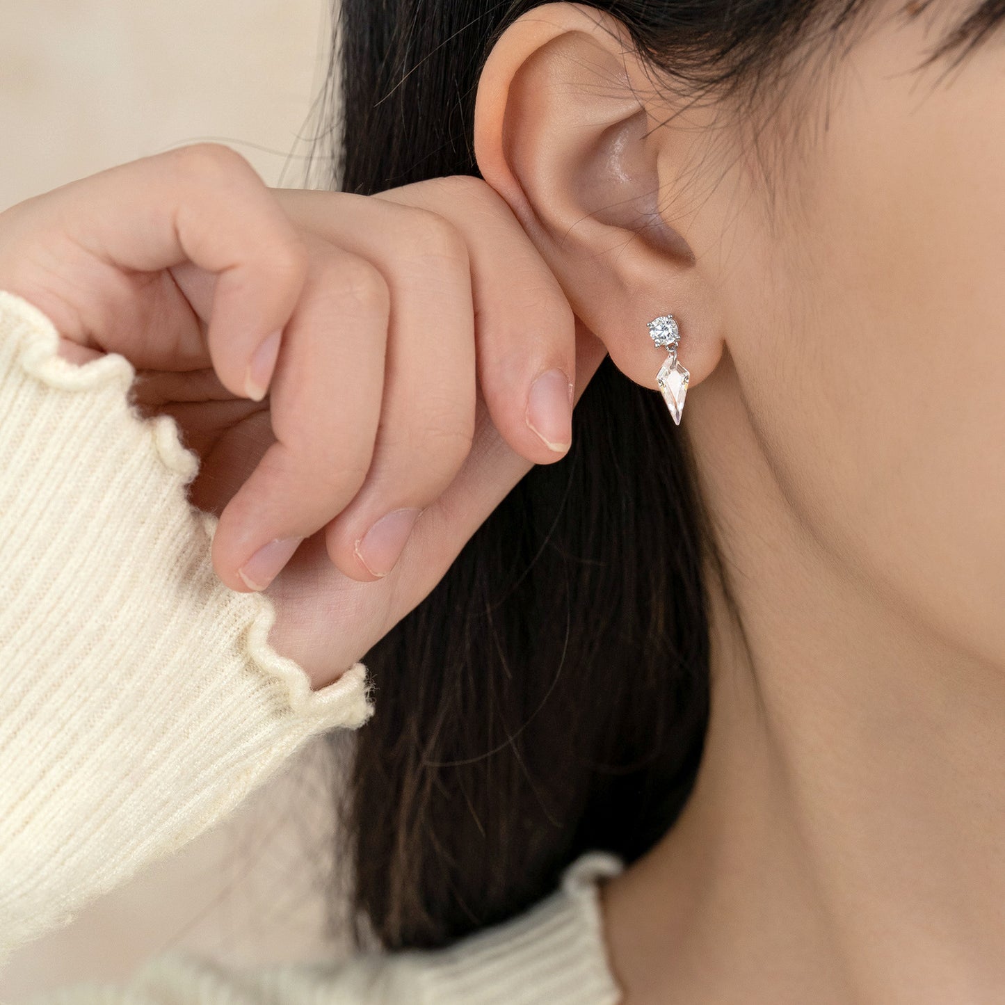Flash Diamond Fringed Zircon Female Minority Simple Temperament Cold Feeling Stud Earrings