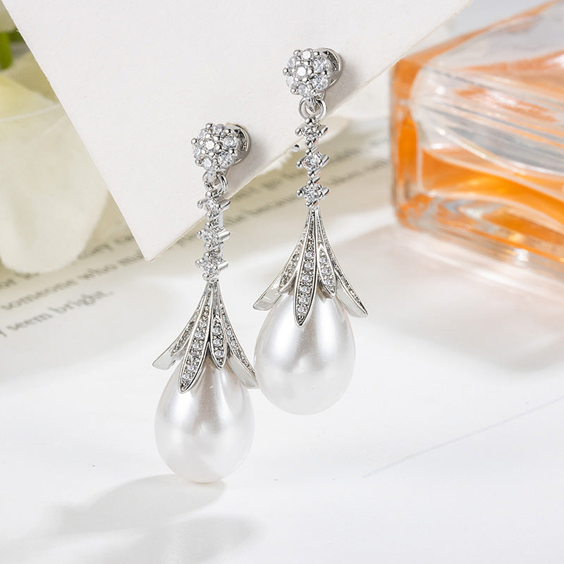 Women's Style Satine Retro Summer High-grade Pearl Water Drop Ear Earrings