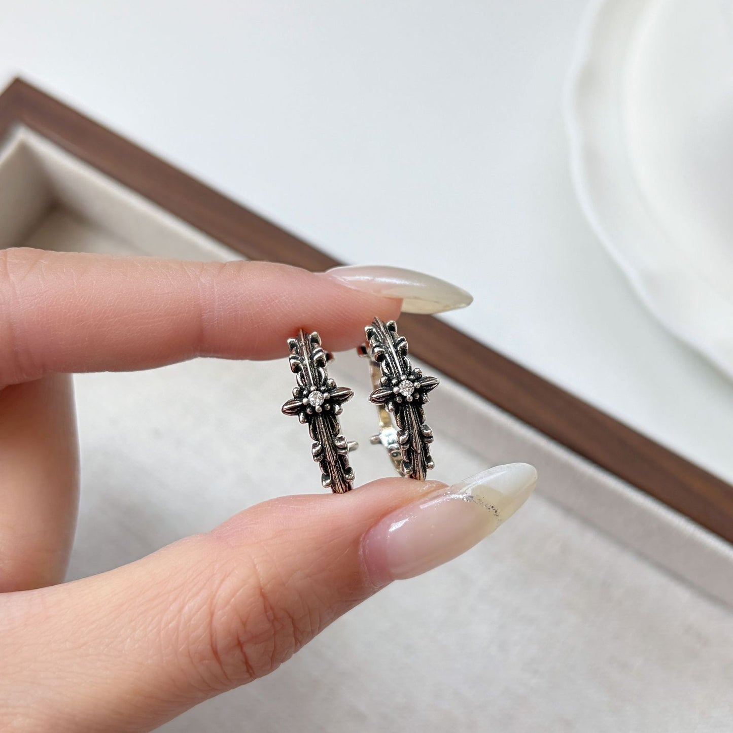 Women's Niche Cross For High-grade Light Luxury Versatile Rings