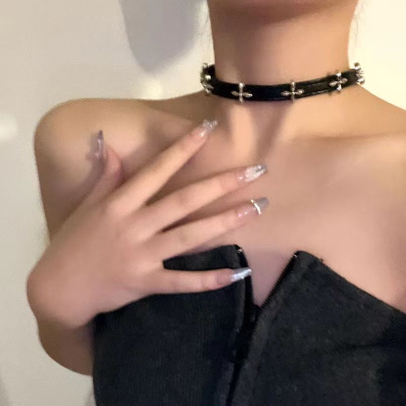 Zhang Black Cross Collar Female Niche Double Necklaces