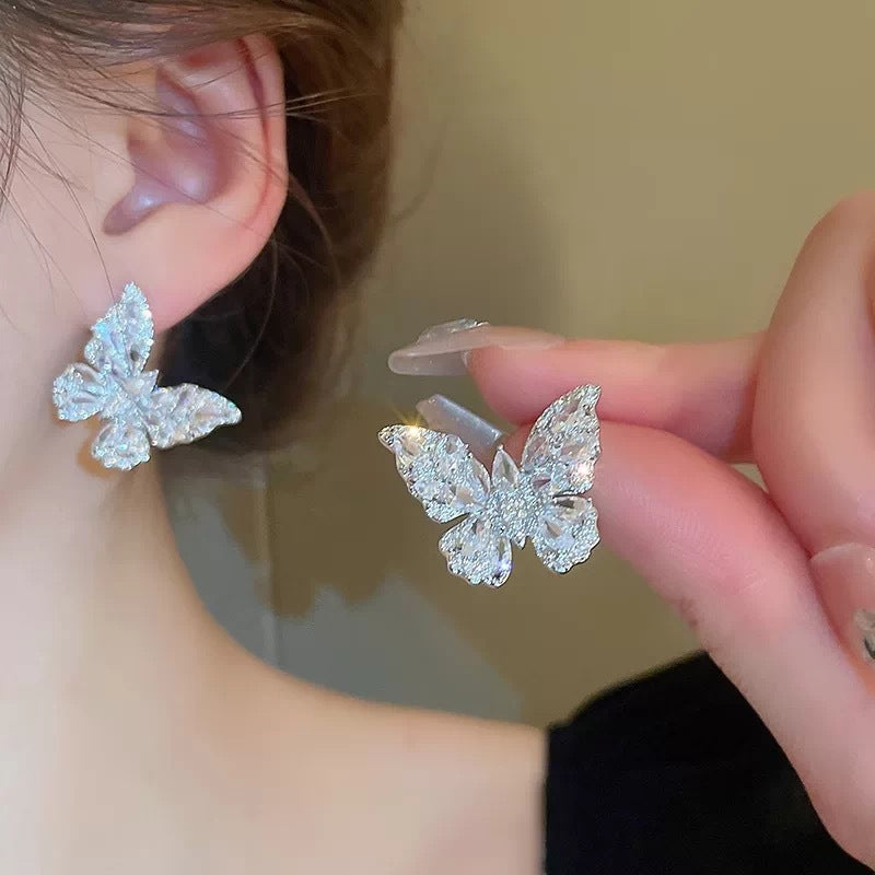 Women's Style Banquet Luxury Geometric Water Drop Light High-grade Party Earrings