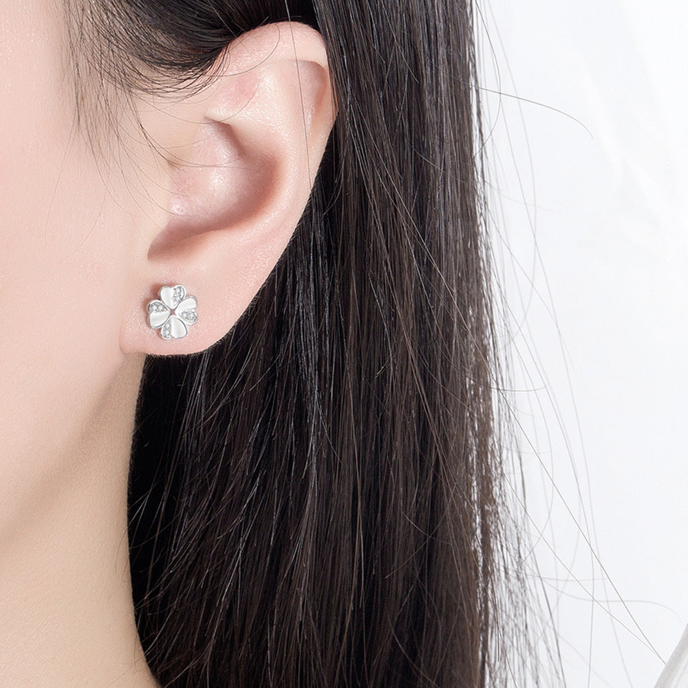 Women's Simple Graceful Ear Design Unique Plant Earrings