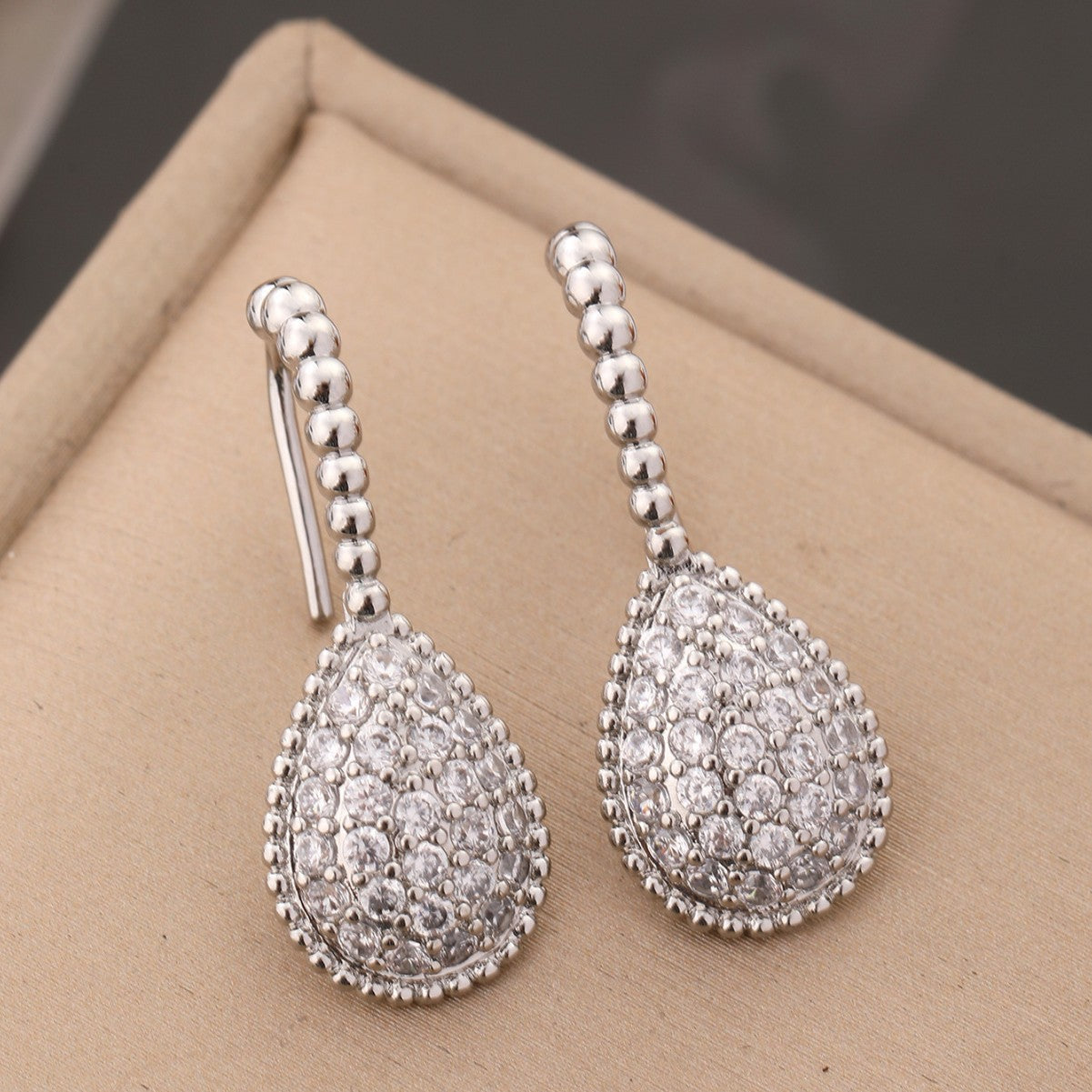 Three-dimensional Full Diamond Big Water Drop Bead Edge Light Luxury Stud Earrings