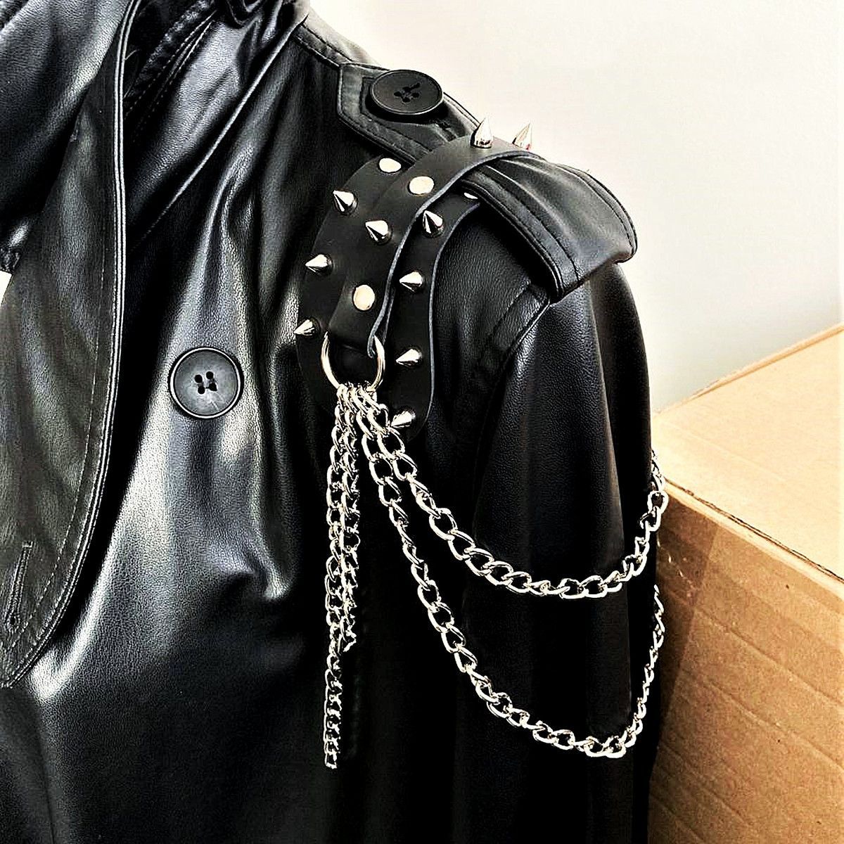 Men's Fashion Punk Leather Neck Pin Buckle Collar