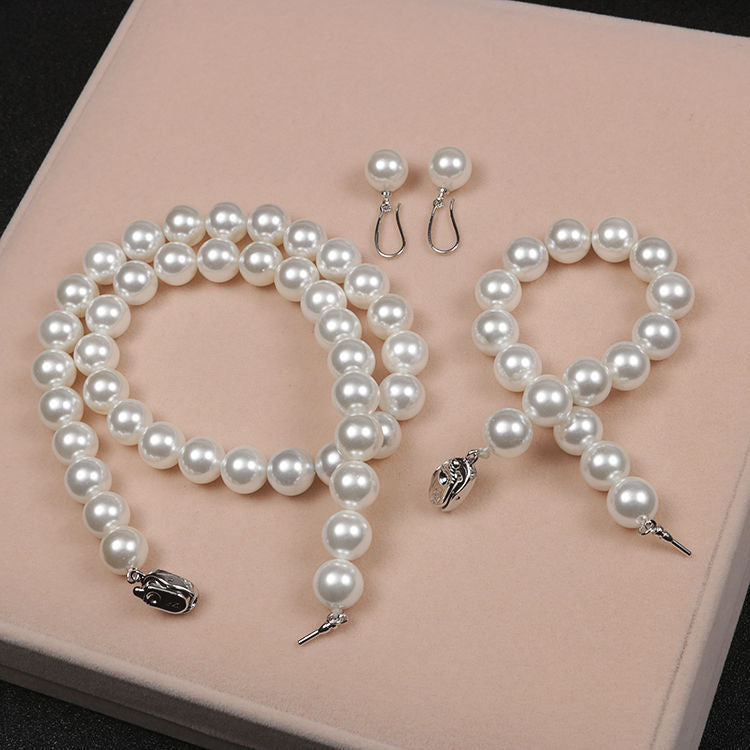 Women's Pearl Bright Retro Sweet Elegant Graceful Earrings