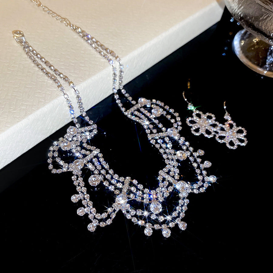 Women's Luxury Minority Clavicle Chain Palace Style Jewelry Set