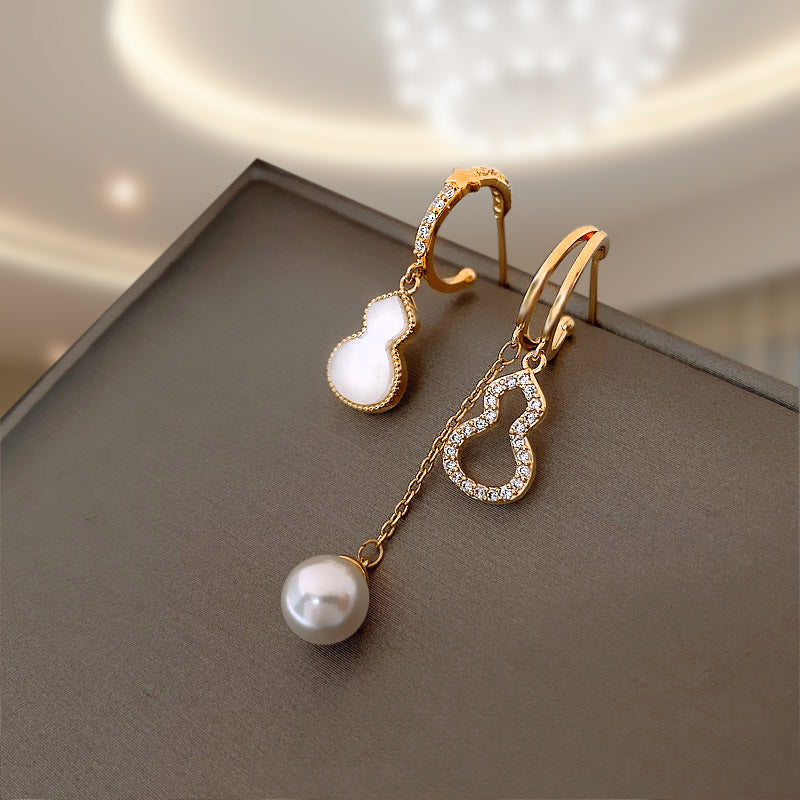 Women's Korean Style Asymmetric Simple Long Personalized Slimming Earrings