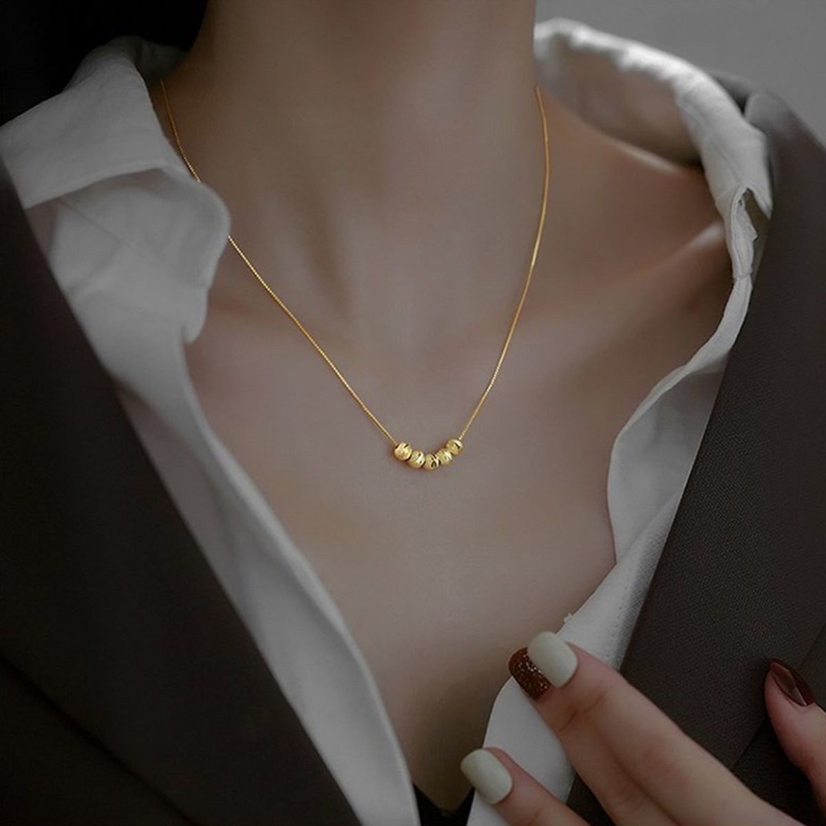 Women's Beads Personality Fashion Retro Affordable Luxury Design High-grade Clavicle Necklaces