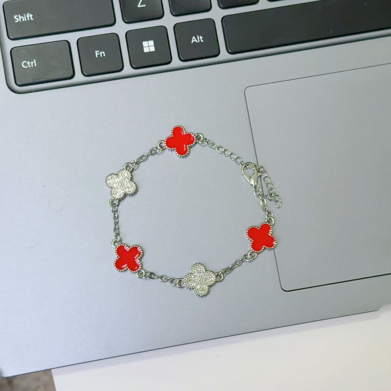 Titanium Steel Double-sided Classic Four-leaf Clover High-grade Niche Bracelet