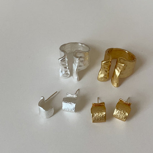 Women's Hammered Pleated Metal Ear Niche Personality Earrings