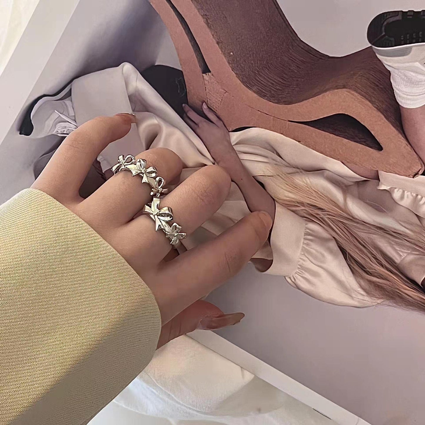 Cool Style Three-dimensional Bow Niche Design Simple Rings