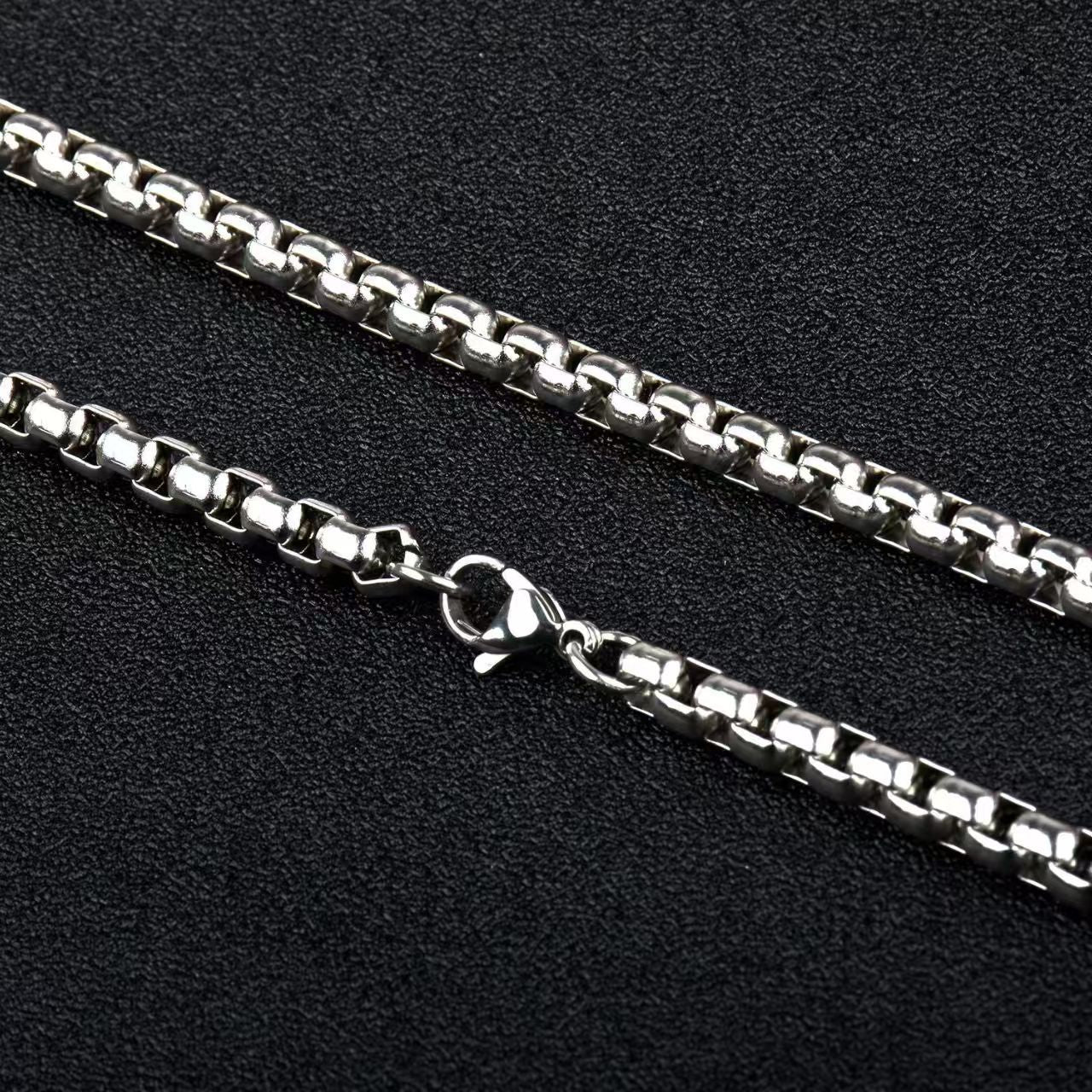 Men's Steel Embossed Cuban Link Chain Fashion Short Personality Street Necklace